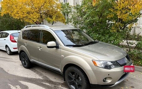 Mitsubishi Outlander III рестайлинг 3, 2007 год, 13 фотография