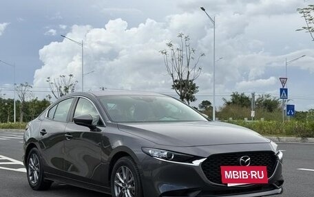 Mazda 3, 2021 год, 1 300 000 рублей, 2 фотография