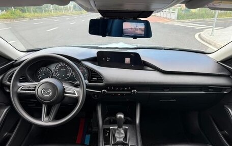 Mazda 3, 2021 год, 1 300 000 рублей, 4 фотография