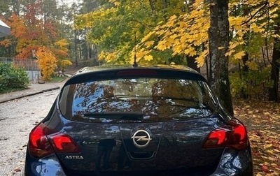 Opel Astra J, 2011 год, 625 000 рублей, 1 фотография