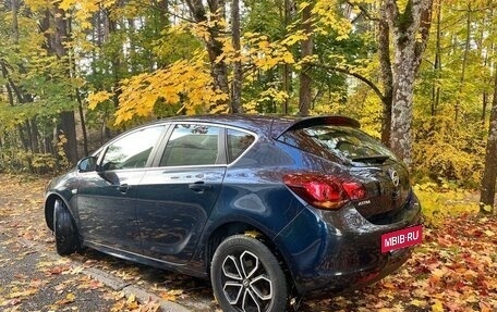 Opel Astra J, 2011 год, 625 000 рублей, 12 фотография