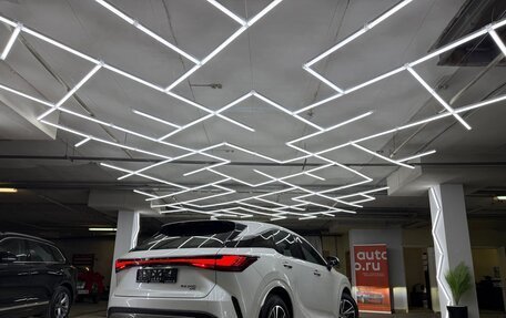 Lexus RX IV рестайлинг, 2025 год, 7 600 000 рублей, 4 фотография
