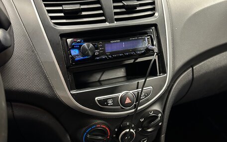 Hyundai Solaris II рестайлинг, 2013 год, 830 000 рублей, 16 фотография