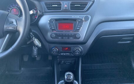 KIA Rio III рестайлинг, 2014 год, 930 000 рублей, 12 фотография