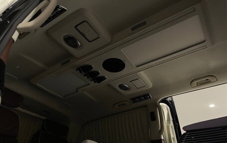 Mercedes-Benz V-Класс, 2023 год, 35 640 000 рублей, 22 фотография