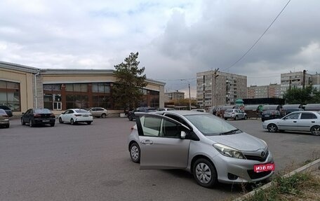 Toyota Vitz, 2012 год, 910 000 рублей, 1 фотография