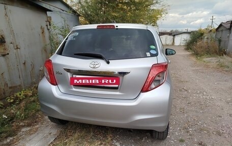 Toyota Vitz, 2012 год, 910 000 рублей, 4 фотография