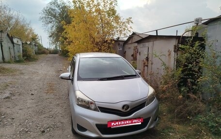 Toyota Vitz, 2012 год, 910 000 рублей, 2 фотография
