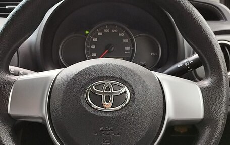 Toyota Vitz, 2012 год, 910 000 рублей, 7 фотография