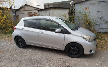 Toyota Vitz, 2012 год, 910 000 рублей, 5 фотография