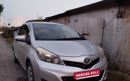 Toyota Vitz, 2012 год, 910 000 рублей, 12 фотография