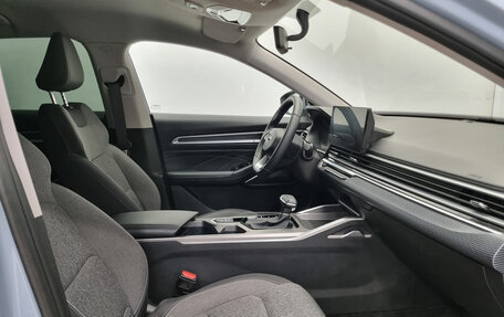 Geely Emgrand, 2023 год, 1 620 000 рублей, 14 фотография