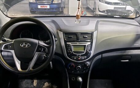 Hyundai Solaris II рестайлинг, 2013 год, 745 000 рублей, 5 фотография