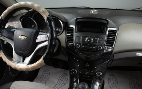 Chevrolet Cruze II, 2010 год, 519 000 рублей, 9 фотография