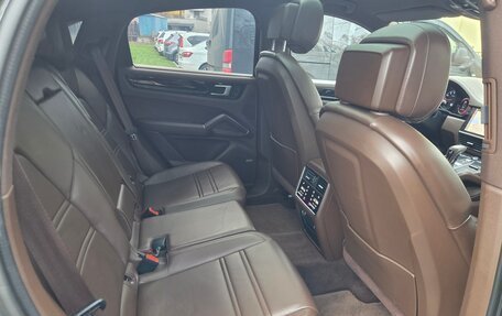 Porsche Cayenne III, 2020 год, 10 500 000 рублей, 28 фотография