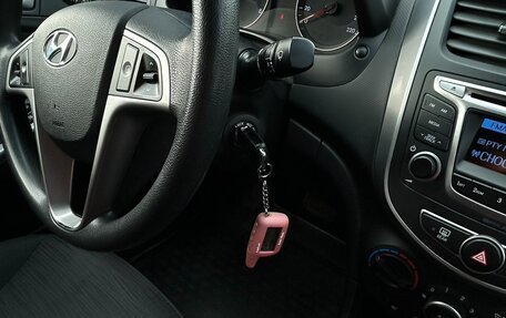 Hyundai Solaris II рестайлинг, 2015 год, 890 000 рублей, 12 фотография