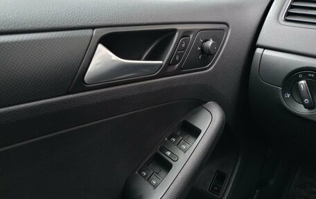 Volkswagen Jetta VI, 2014 год, 979 000 рублей, 12 фотография