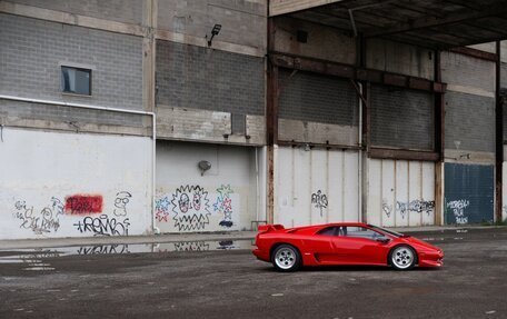 Lamborghini Diablo, 1992 год, 35 500 000 рублей, 8 фотография