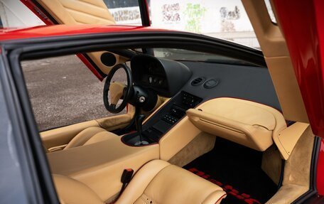 Lamborghini Diablo, 1992 год, 35 500 000 рублей, 16 фотография