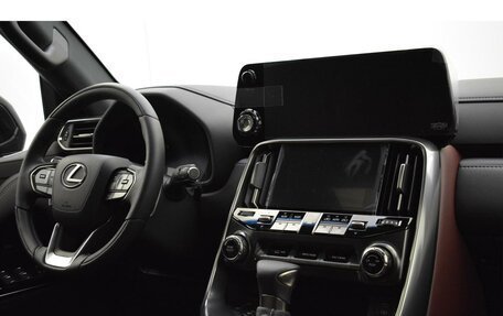 Lexus LX, 2024 год, 24 950 000 рублей, 20 фотография