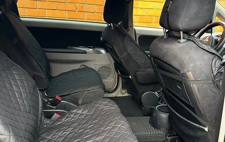 Mitsubishi Grandis, 2007 год, 450 000 рублей, 8 фотография