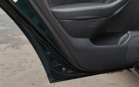 Toyota Avensis III рестайлинг, 2003 год, 670 000 рублей, 3 фотография