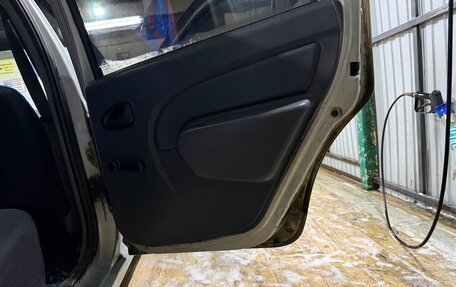 Renault Logan I, 2009 год, 260 000 рублей, 13 фотография