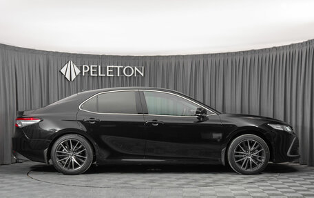 Toyota Camry, 2021 год, 2 450 000 рублей, 8 фотография