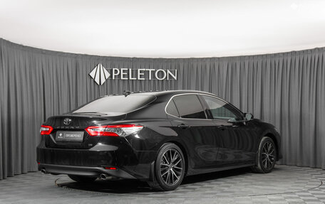 Toyota Camry, 2021 год, 2 450 000 рублей, 5 фотография