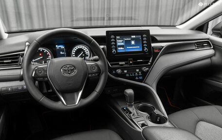 Toyota Camry, 2021 год, 2 450 000 рублей, 9 фотография