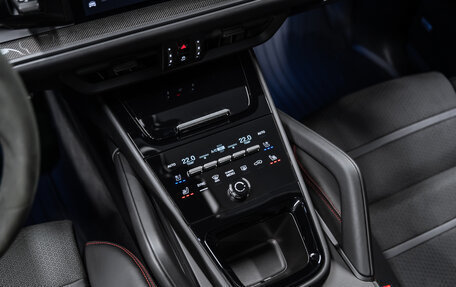 Porsche Cayenne III, 2024 год, 21 700 000 рублей, 17 фотография