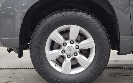 Toyota Land Cruiser Prado 150 рестайлинг 2, 2015 год, 2 950 000 рублей, 22 фотография