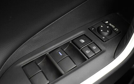 Toyota RAV4, 2025 год, 4 389 000 рублей, 26 фотография