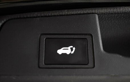 Toyota RAV4, 2025 год, 4 389 000 рублей, 27 фотография