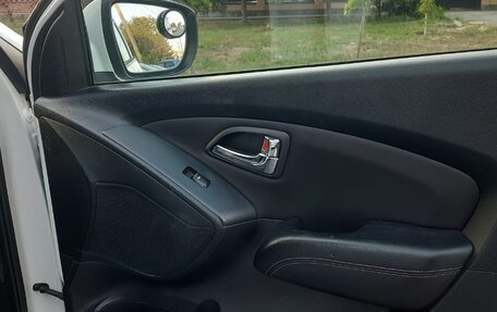 Hyundai ix35 I рестайлинг, 2012 год, 1 125 000 рублей, 16 фотография