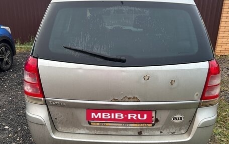 Opel Zafira B, 2011 год, 790 000 рублей, 2 фотография