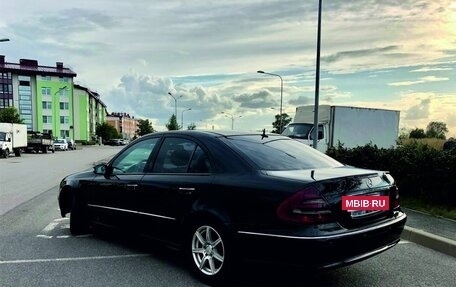 Mercedes-Benz E-Класс, 2005 год, 600 000 рублей, 4 фотография