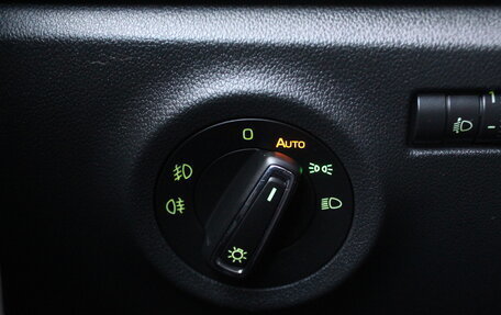 Skoda Rapid II, 2021 год, 1 800 000 рублей, 17 фотография