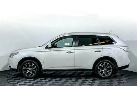 Mitsubishi Outlander III рестайлинг 3, 2014 год, 1 847 000 рублей, 8 фотография