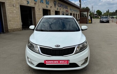 KIA Rio III рестайлинг, 2013 год, 700 000 рублей, 2 фотография