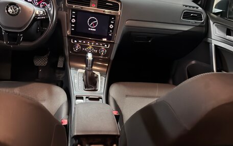 Volkswagen Golf VII, 2018 год, 2 100 000 рублей, 23 фотография