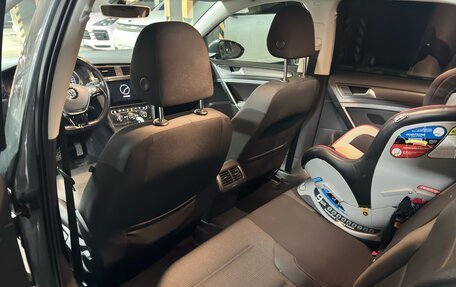 Volkswagen Golf VII, 2018 год, 2 100 000 рублей, 24 фотография