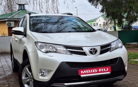 Toyota RAV4, 2014 год, 2 060 000 рублей, 12 фотография