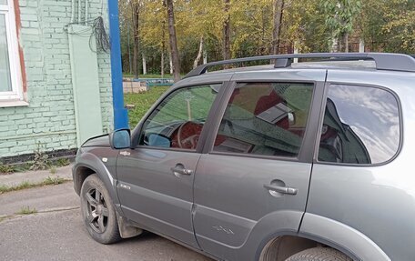 Chevrolet Niva I рестайлинг, 2018 год, 700 000 рублей, 2 фотография