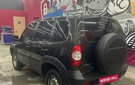 Chevrolet Niva I рестайлинг, 2018 год, 839 000 рублей, 4 фотография