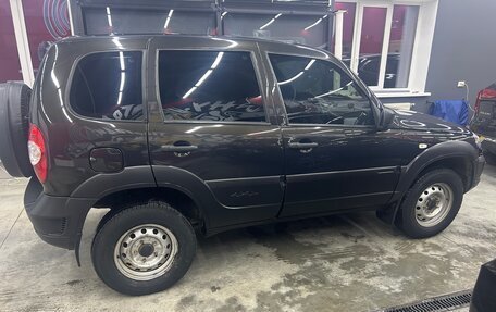 Chevrolet Niva I рестайлинг, 2018 год, 839 000 рублей, 11 фотография