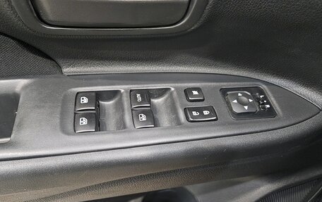 Mitsubishi Outlander III рестайлинг 3, 2015 год, 1 645 000 рублей, 16 фотография