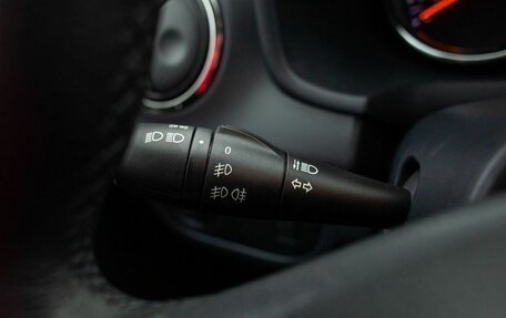 Renault Sandero II рестайлинг, 2015 год, 1 055 000 рублей, 24 фотография