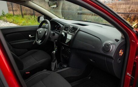 Renault Sandero II рестайлинг, 2015 год, 1 055 000 рублей, 20 фотография