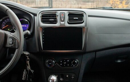 Renault Sandero II рестайлинг, 2015 год, 1 055 000 рублей, 28 фотография